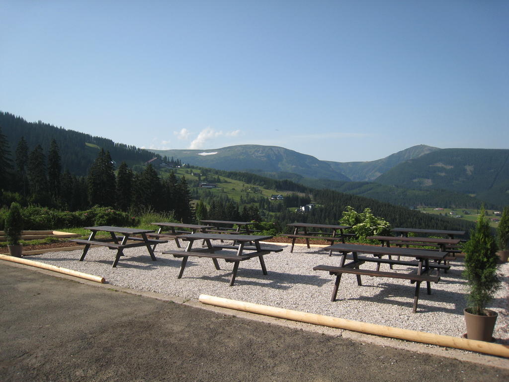 Chata Viktorka Pec pod Snezkou Esterno foto